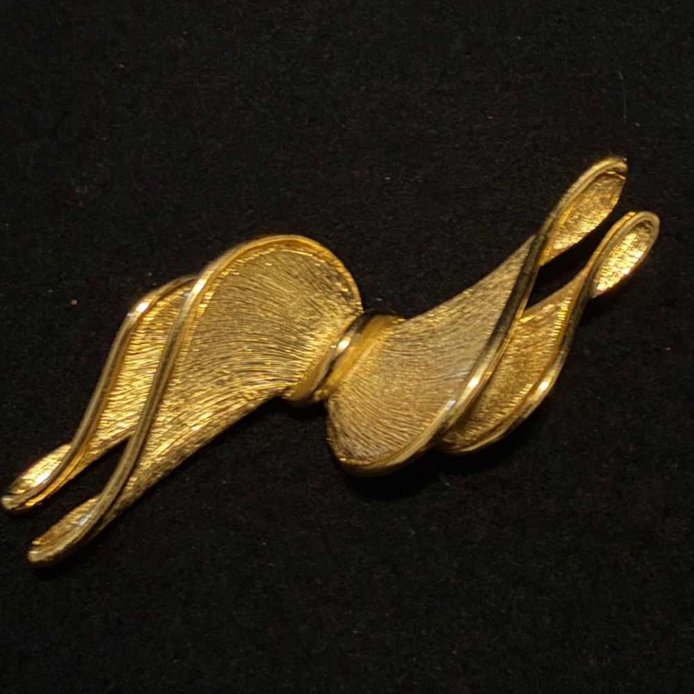Monet Gold Wave Clip-On Earrings - Picture 3 of 5